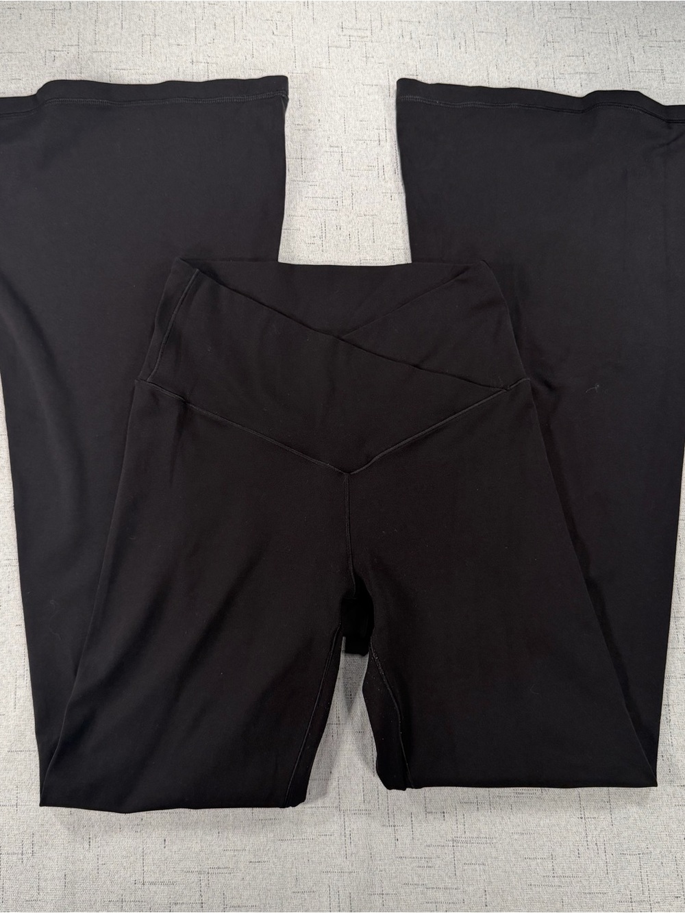 Women's Black Flare Wide-Leg Yoga Jeans with V-Waistband